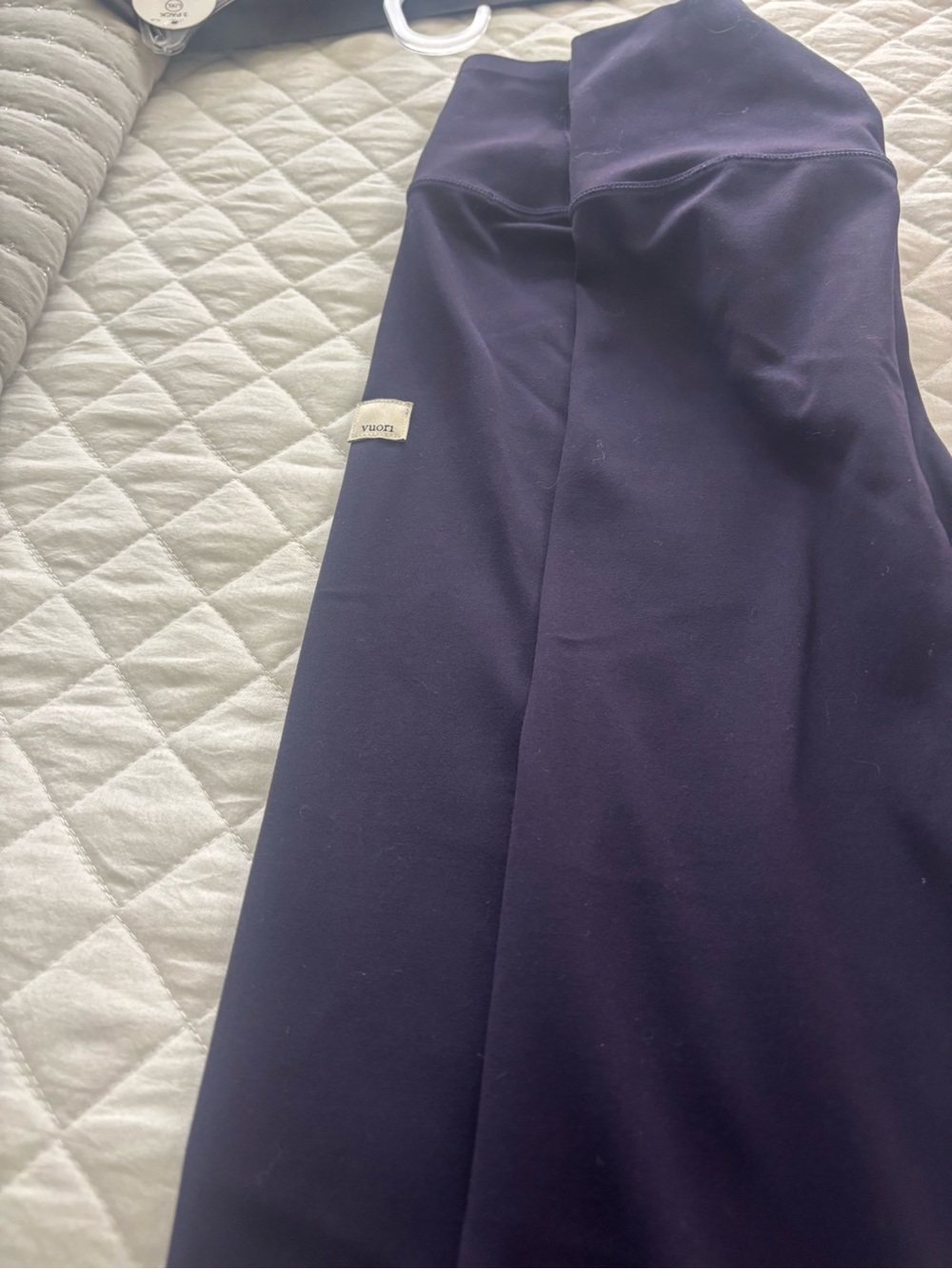 Womens deep purple vuori 7/8 legging